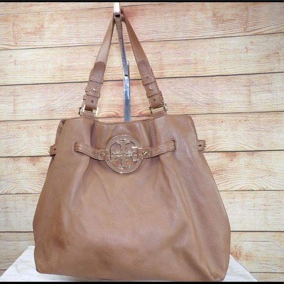 Tory Burch Handbags - Tory Burch Amanda Tote